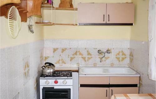 Holiday Home Almos U.-balatonber�ny