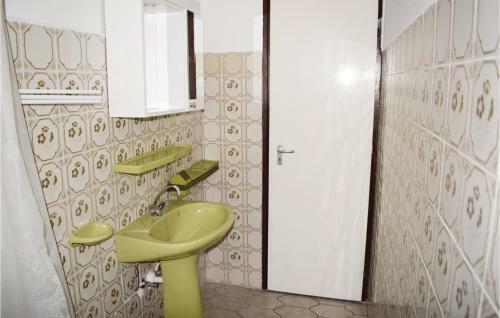 Holiday Home Almos U.-balatonber�ny