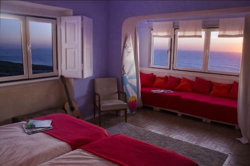Albergue Chill In Ericeira Surf House