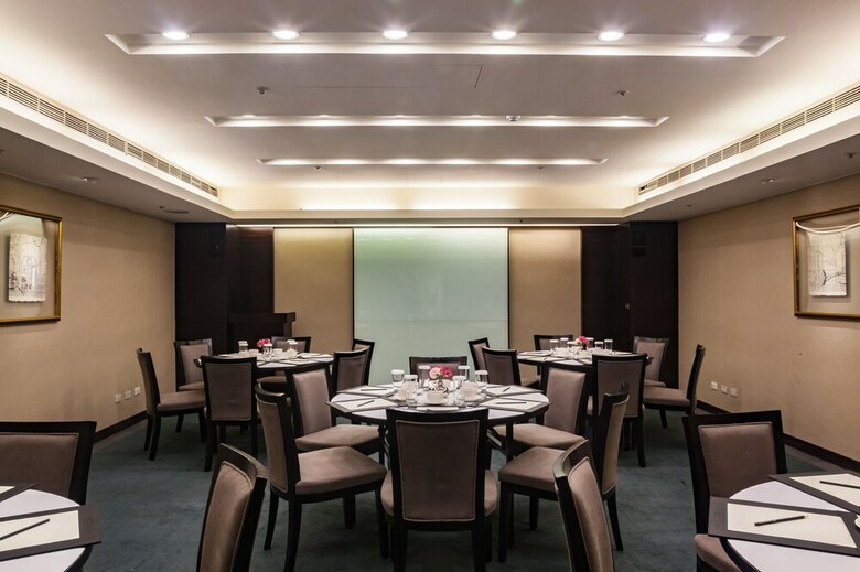 Pacific Business Hotel
