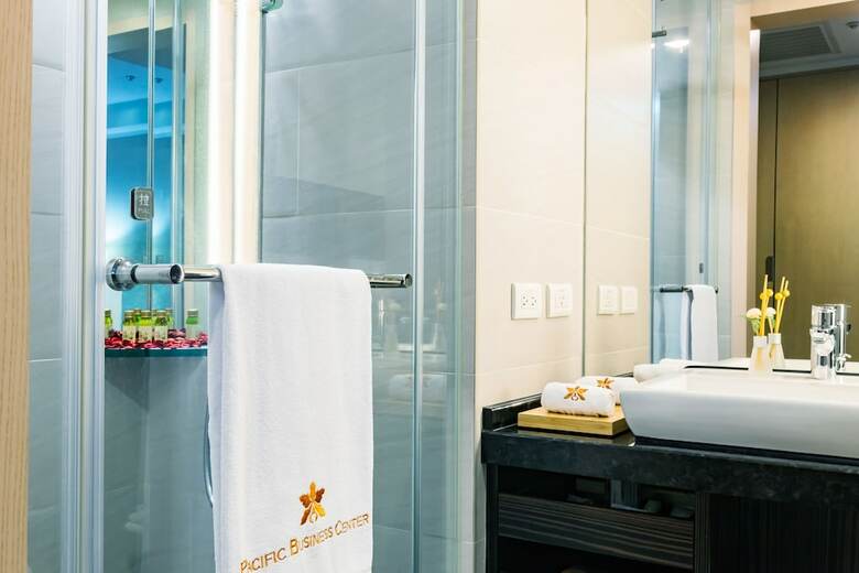 Pacific Business Hotel