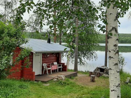 Puolukkamaan Pirtit Cottages