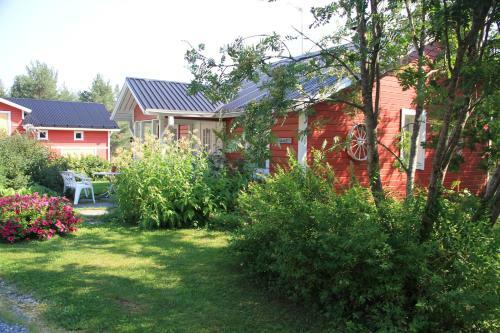 Puolukkamaan Pirtit Cottages