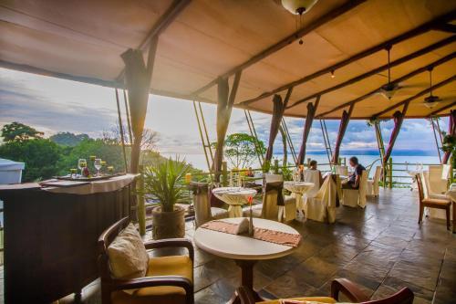 Hotel Issimo Suites