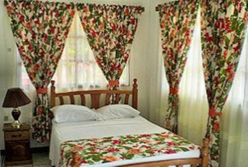 Hostal Top Ranking Hill View Guesthouse