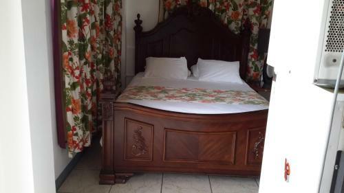 Hostal Top Ranking Hill View Guesthouse