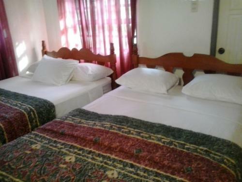 Hostal Top Ranking Hill View Guesthouse