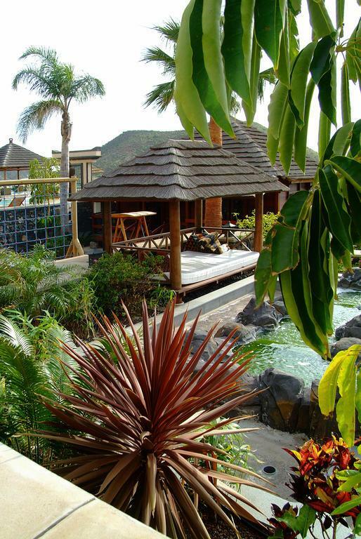 Regency Country Club Apartments & Suites