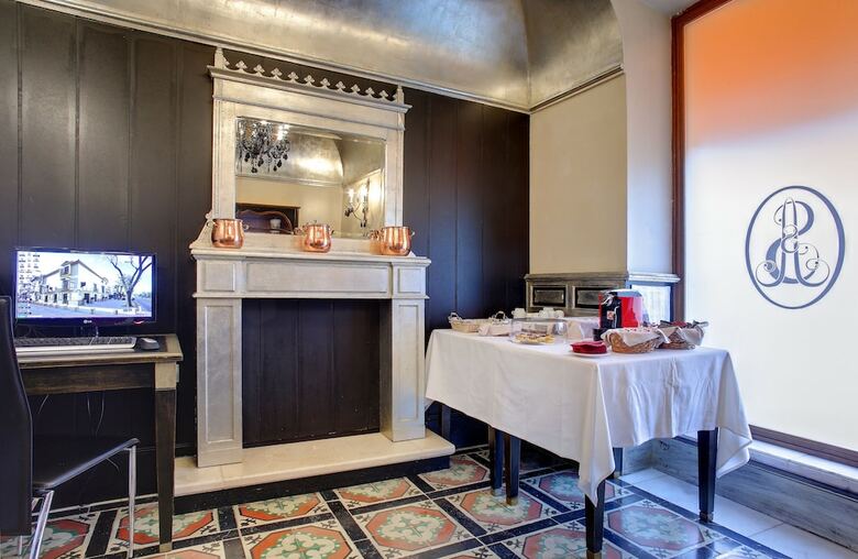 Hotel Sacrist�a De Santa Ana