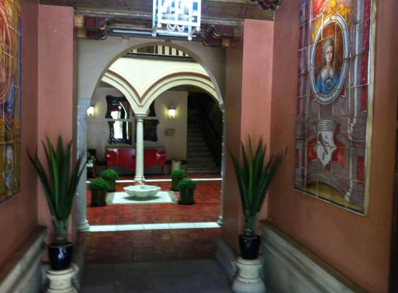 Hotel Sacrist�a De Santa Ana