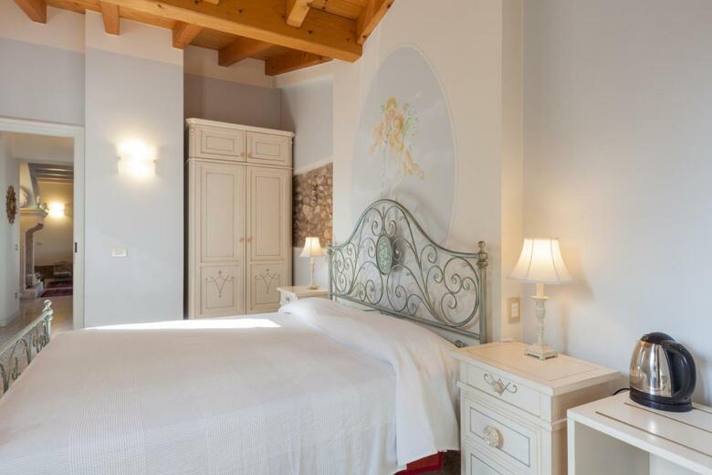 Bed & Breakfast Talamo Di Corte Serena Morando