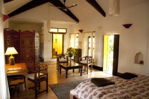 Hotel 3 Rooms By The Paulines