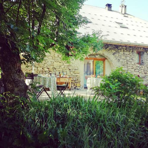 Hostal La Bousqueti�re