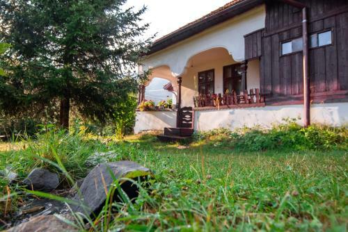 Hostal Surasul Muntelui