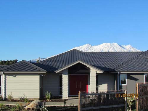 Bed & Breakfast Tongariro Suites