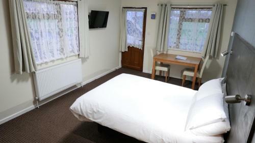 Hotel Warrens Village