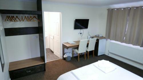 Hotel Warrens Village