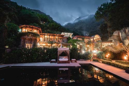 Casa Prana Villa & Suites