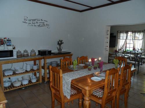 Hostal A Cherry Lane Self Catering And B&B