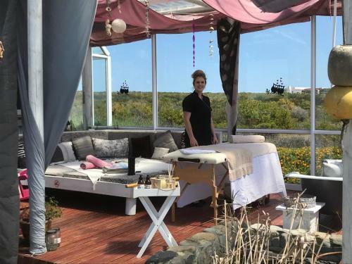 Hostal Farr Out Guest House