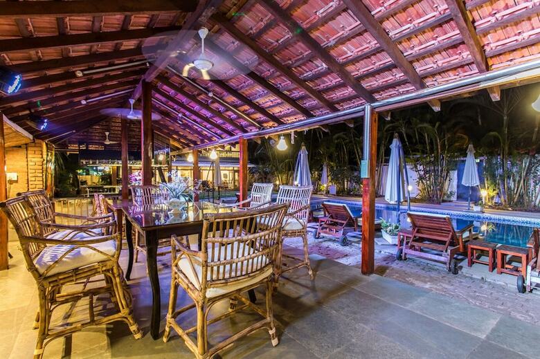 Hotel Safira River Front Resort