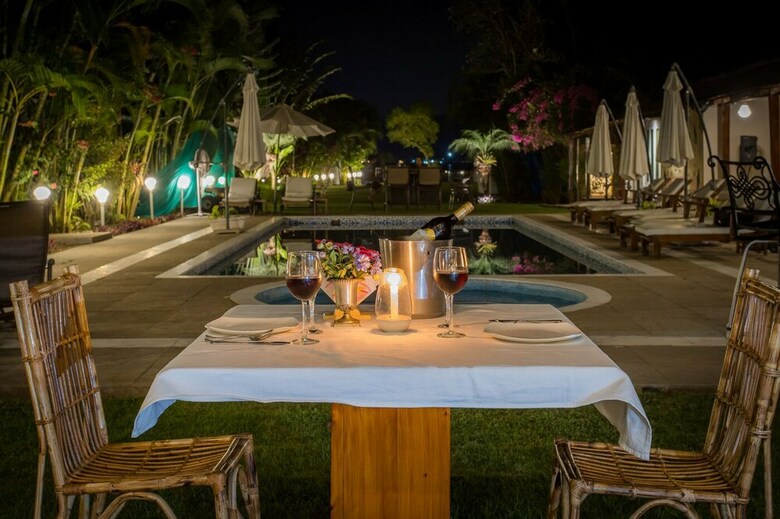 Hotel Safira River Front Resort