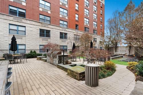 Gsa Luxury Apartments At The Monroe
