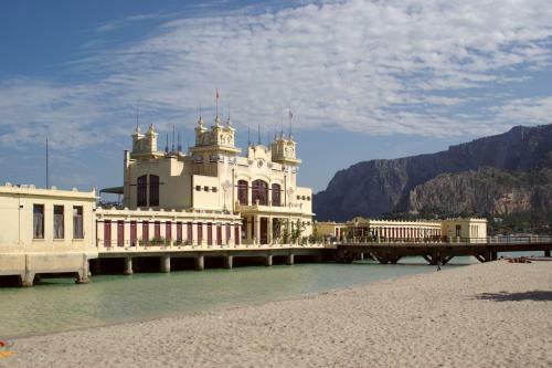 Home Beach Mondello Galatea
