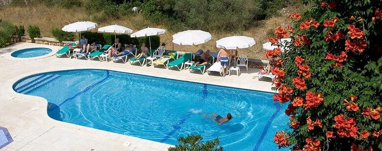 Hotel Playa Mondrago