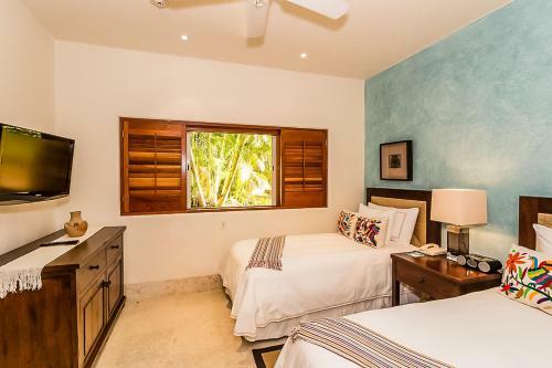 Villa Avanti - Inside Four Seasons Punta Mita