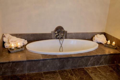 Hostal Castello Camemi