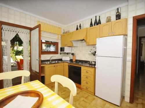 Cozy Holiday Home In Alcudia With Fireplace
