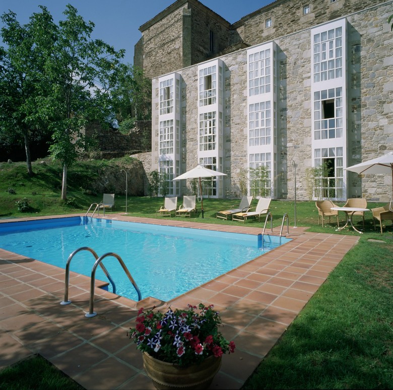 Hotel Parador De Monforte