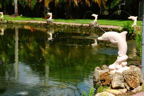 Hotel Rock Lake Resort