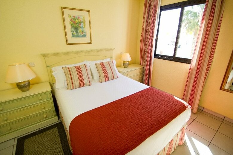Apartamentos Sunset Bay Club