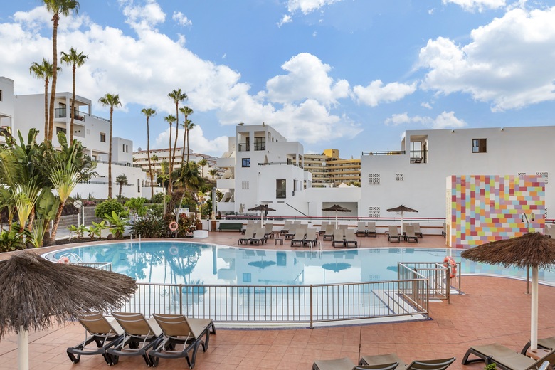 Apartamentos Sunset Bay Club