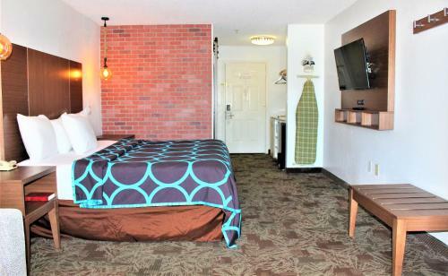Hotel Centerstone Inn & Suites
