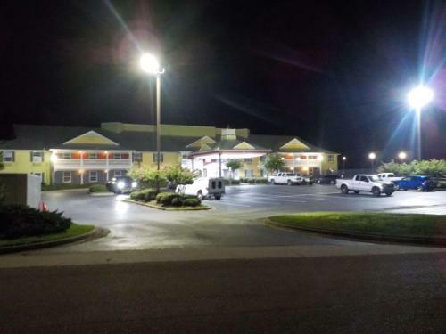 Hotel Centerstone Inn & Suites