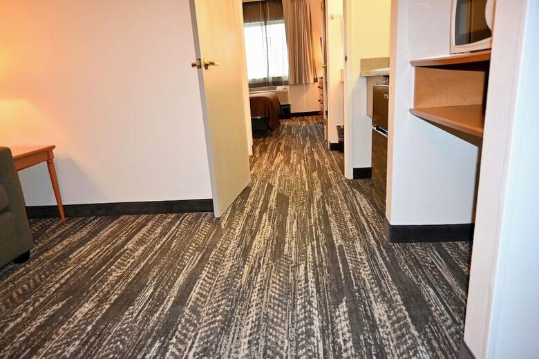 Hotel Clarion Suites Downtown Anchorage