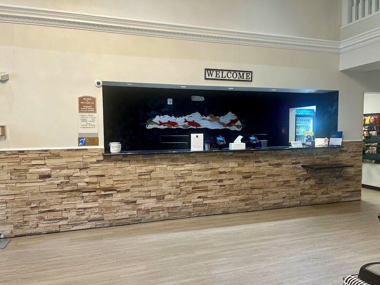 Hotel Clarion Suites Downtown Anchorage