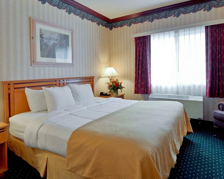 Hotel Clarion Suites Downtown Anchorage