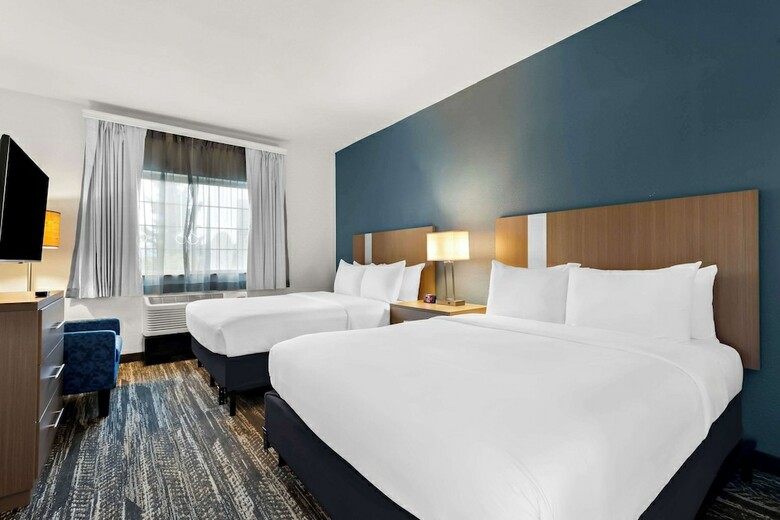 Hotel Clarion Suites Downtown Anchorage
