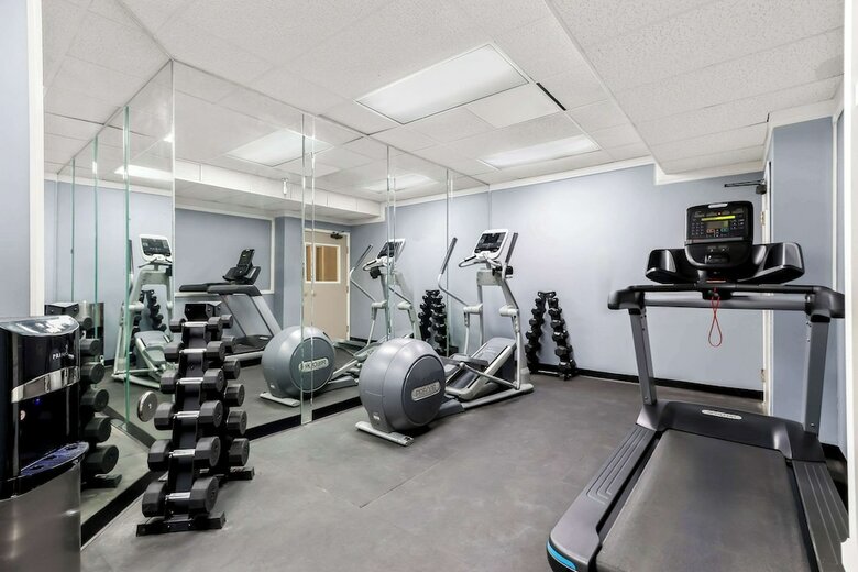 Hotel Clarion Suites Downtown Anchorage