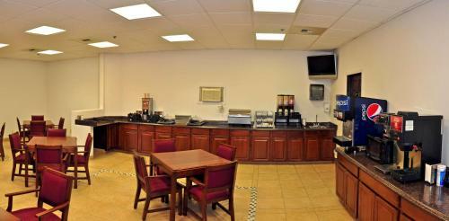 Alex Hotel And Suites