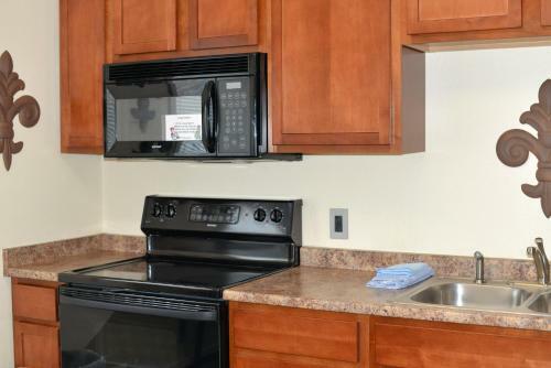 Hotel Anchorage Uptown Suites