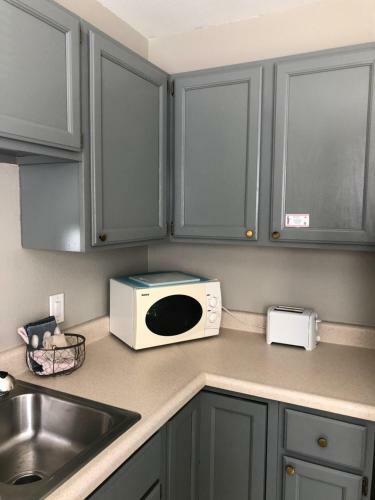 Hotel Anchorage Uptown Suites