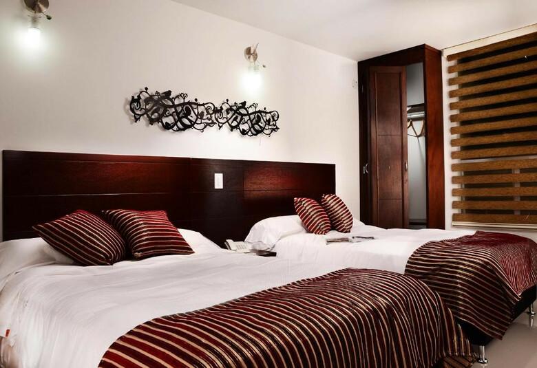 Hotel Parque 63