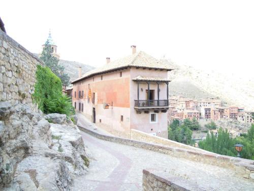 Albergue De Albarrac�n Rosa Br�os