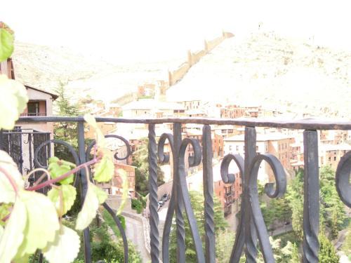 Albergue De Albarrac�n Rosa Br�os