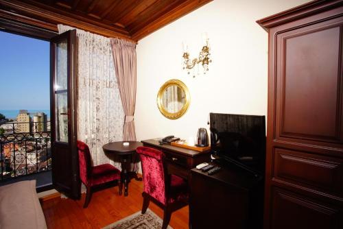 Hostal Tas Konak Hotel